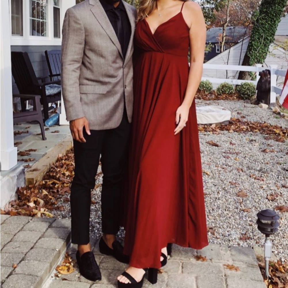 Lulu’s Maroon Evening Gown